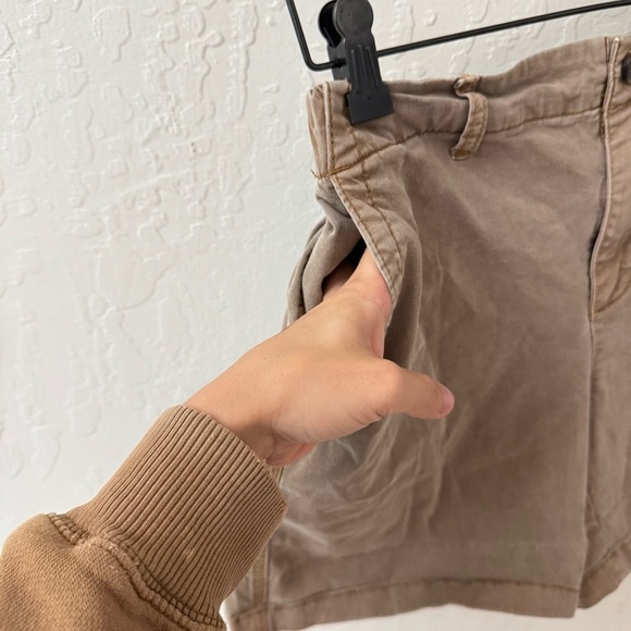Old Navy Vintage Tan Brown Elastic Waist Thigh Length Everyday Shorts Small - Picture 2 of 5